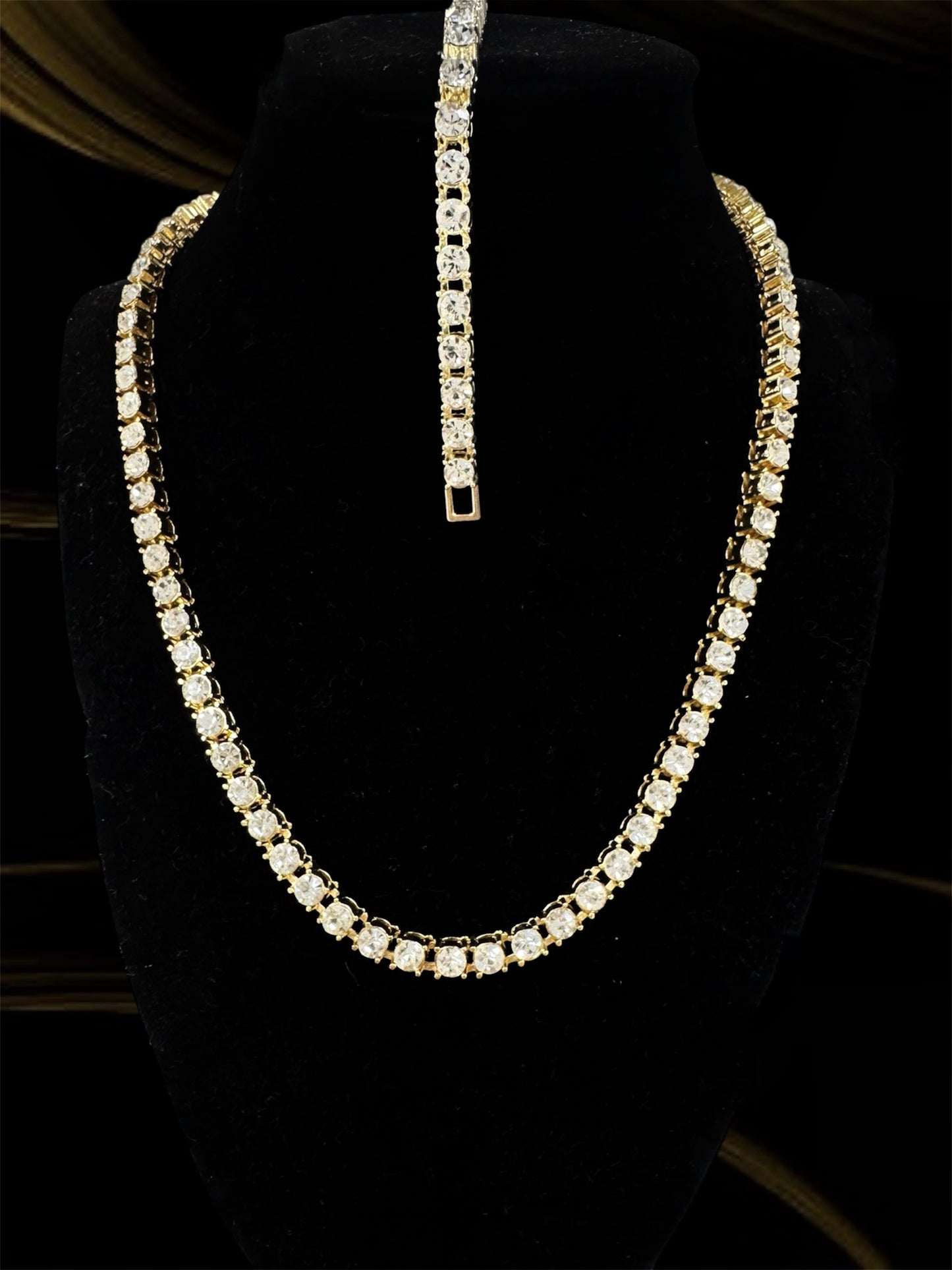 Tennis Chain con Pulsera tamano 18' Dorada