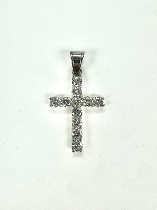 Cruz diamante color plata